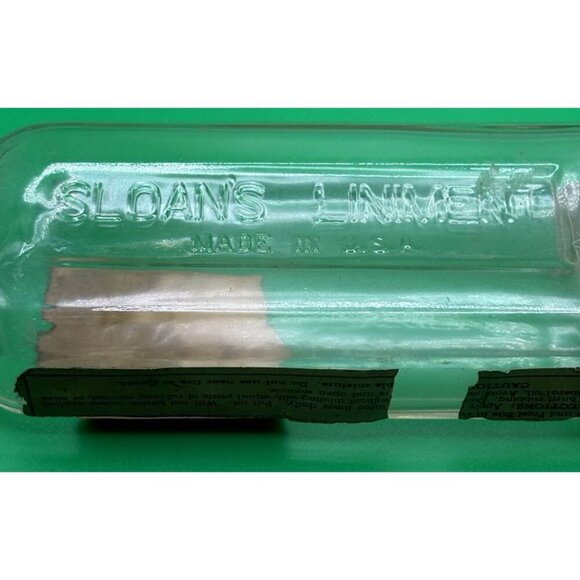 Lot of 2 Vintage Bottles Sloans Liniment and Dr Pepper with Water Sprinkler - Picture 5 of 9